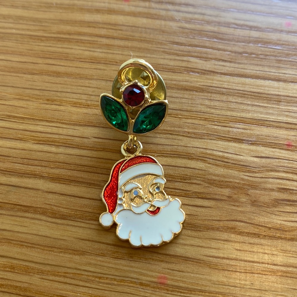 Santa Dangle Pin